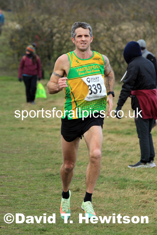 Mens 35 to 60 2022 NEMAA Open Cross Country Champs., Wallsend, Tyne and Wear. Photo: David T. Hewitson/Sports for All Pics